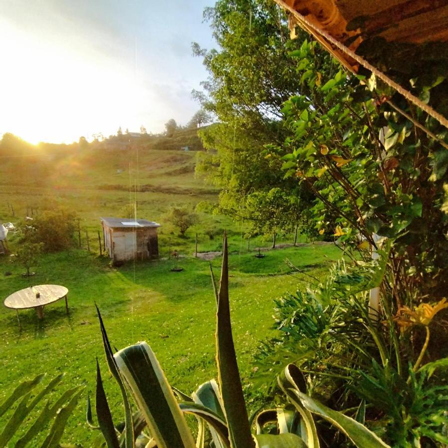 Casa Kayam Art Hostel Coliving Coworking Guatapé Exterior foto